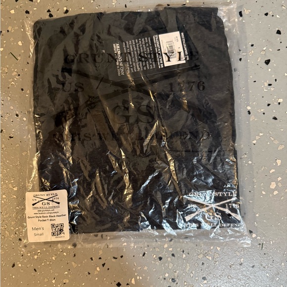 Basic Pocket T-Shirt- Black Heather Grunt Style - Picture 4 of 5